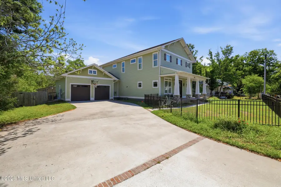 504 Dewey Avenue, Ocean Springs, MS 39564 - #3