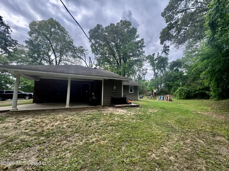 1830 Woodlawn Avenue, Yazoo City, MS 39194 - #3