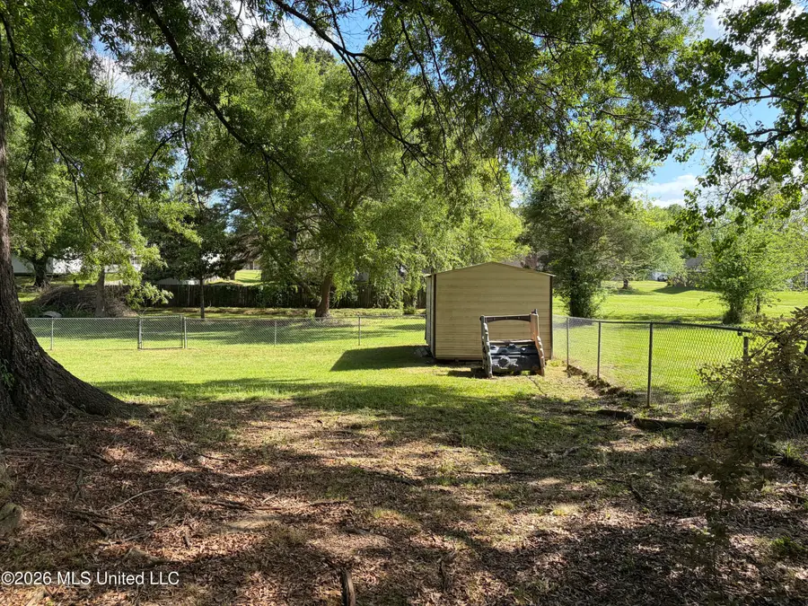 130 E Richland Circle, Richland, MS 39218 - #3