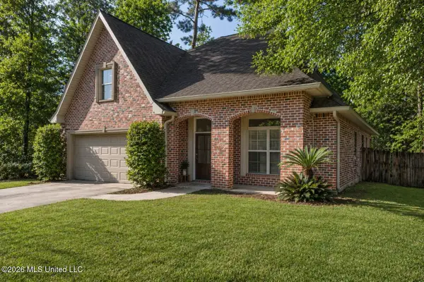 682 Hilo Way, Diamondhead, MS 39525