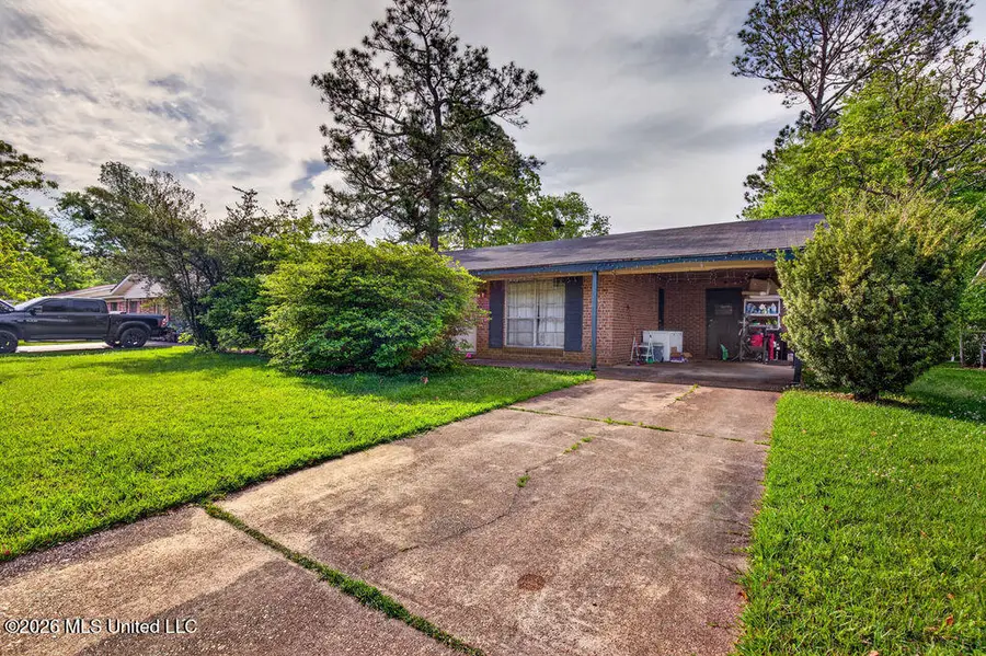 2702 E Angela Circle, Gulfport, MS 39503 - #2