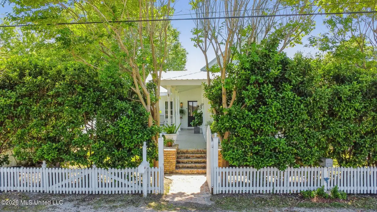 328 Easterbrook Street, Bay Saint Louis, MS 39520 - #1