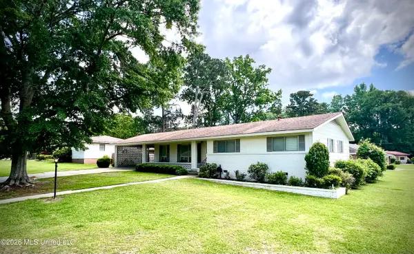 200 Westview Circle, McComb, MS 39648