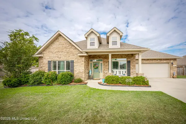 1006 Prairiegrass Court, Ocean Springs, MS 39564
