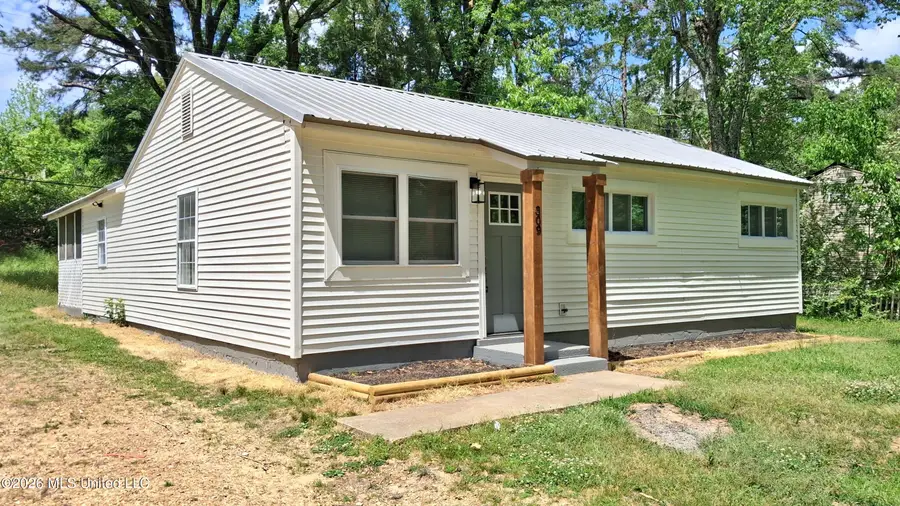 309 Willa Street, Batesville, MS 38606 - #2