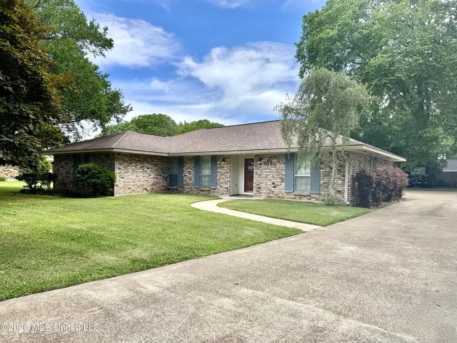 109 N Meadow Road, Natchez, MS 39120 - #2