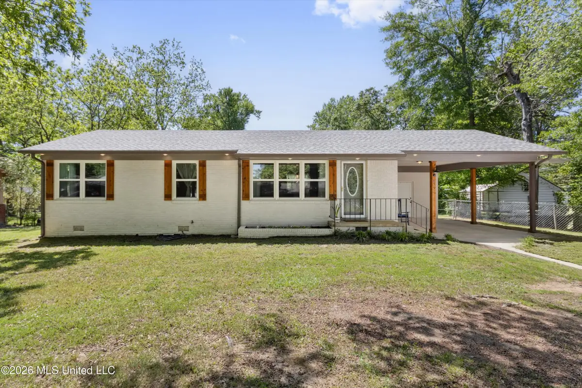 679 Coleman Avenue, Holly Springs, MS 38635 - #1