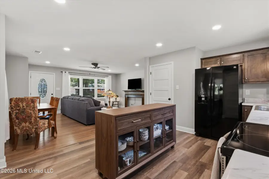 679 Coleman Avenue, Holly Springs, MS 38635 - #3