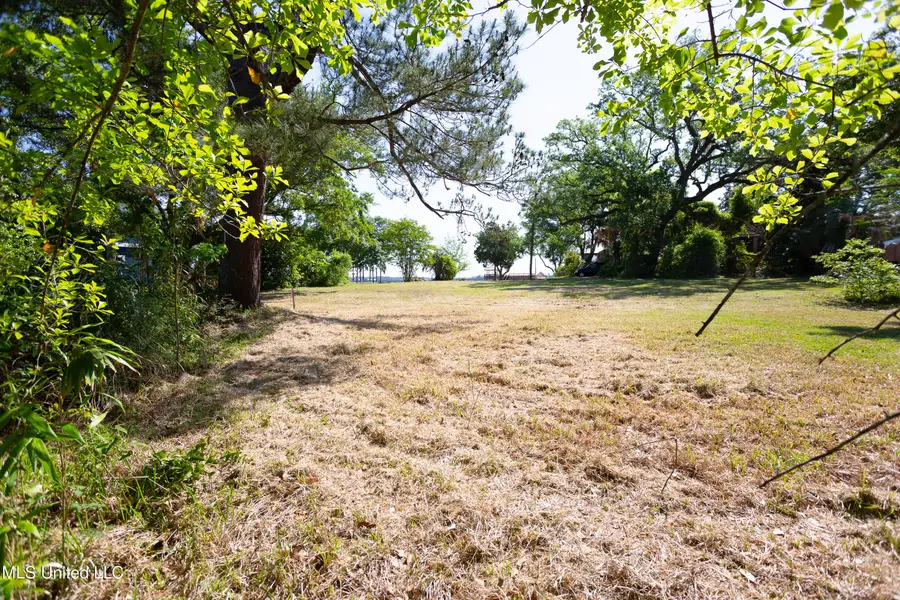 1305 Cove Avenue, Ocean Springs, MS 39564 - #2