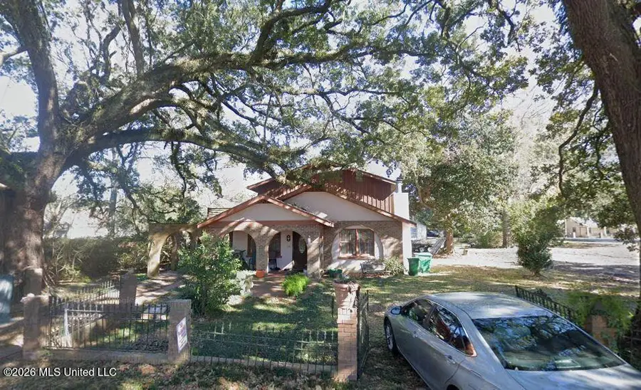 608 Magnolia Avenue, Ocean Springs, MS 39564 - #2