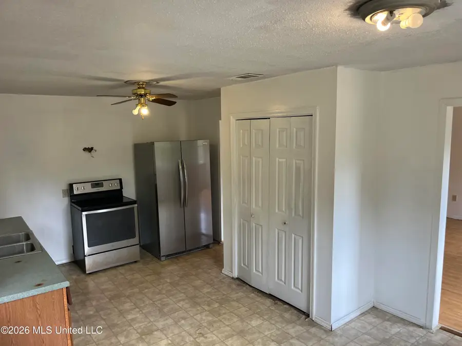 328 W Progress Road, Prentiss, MS 39474 - #3