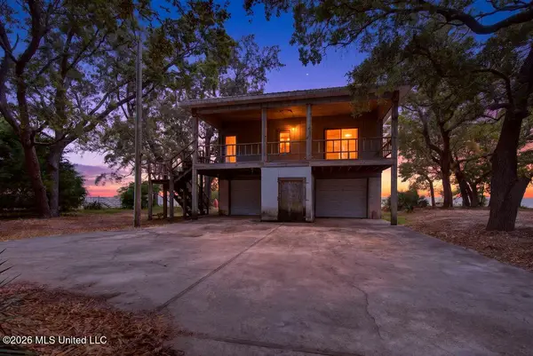 5329 E Belle Fontaine Drive, Ocean Springs, MS 39564