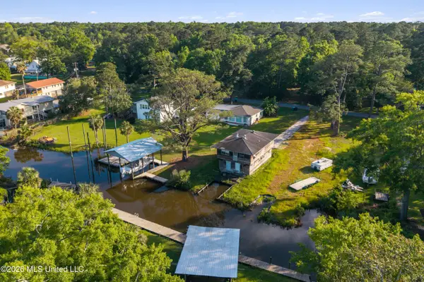 5548 Dead River Road, Gautier, MS 39553