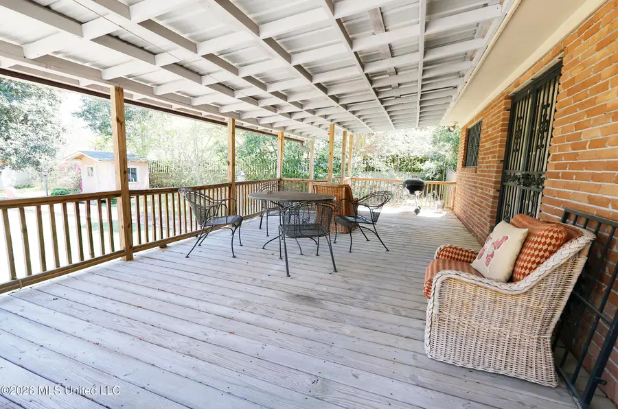 201 Sinclair Street, McComb, MS 39648 - #2