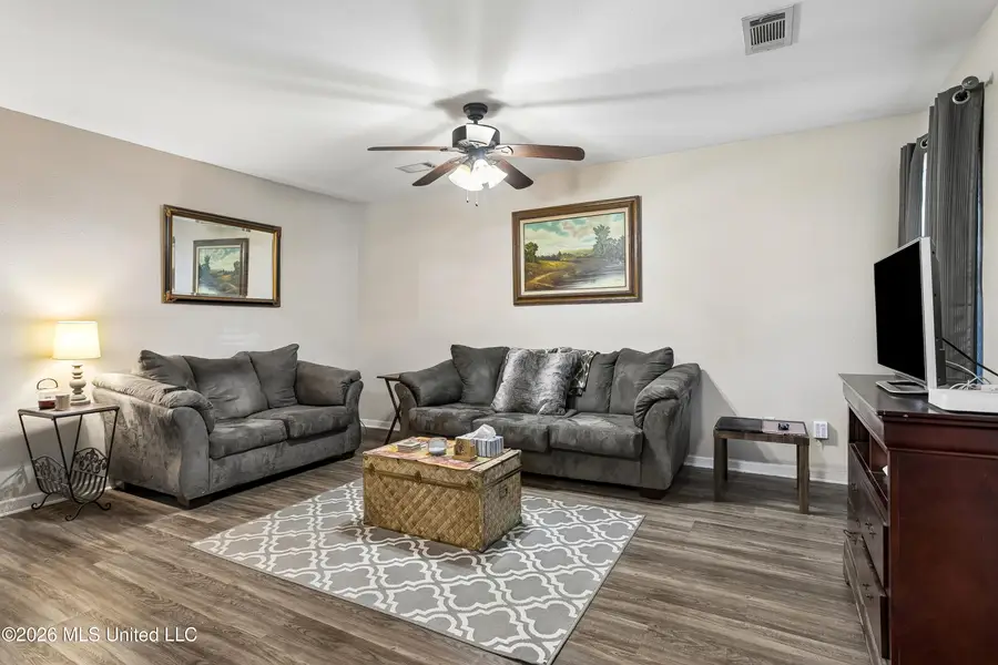 413 S Haugh Avenue, Picayune, MS 39466 - #3