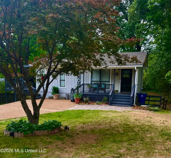 1161 S Thunderbird Drive, Hernando, MS 38632