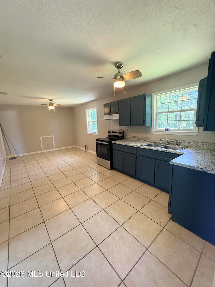 6236 Frederick Street, Moss Point, MS 39563 - #3