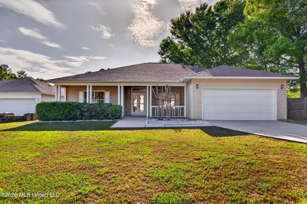 1605 Lake Mars Avenue, Ocean Springs, MS 39564