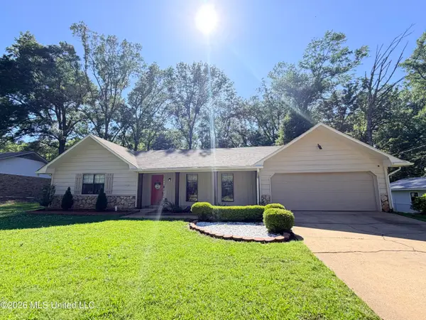 151 Oak Park Drive, Forest, MS 39074
