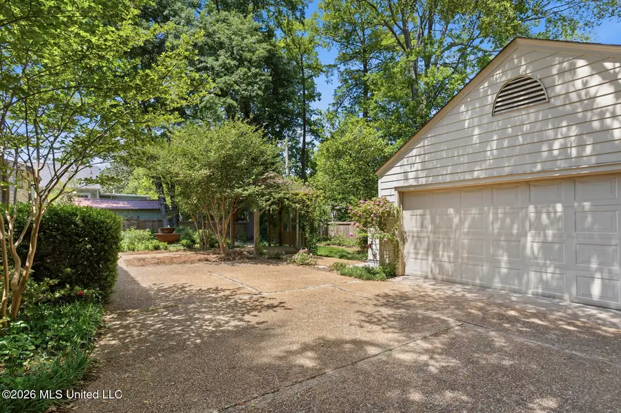 622 Broadway Avenue, Jackson, MS 39216 - #3