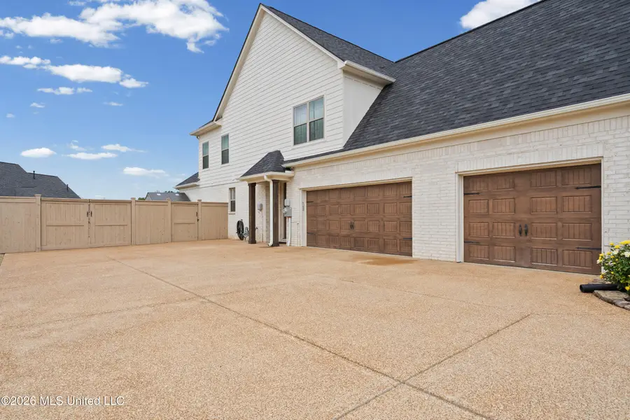 813 Hawkeye Street, Olive Branch, MS 38654 - #3
