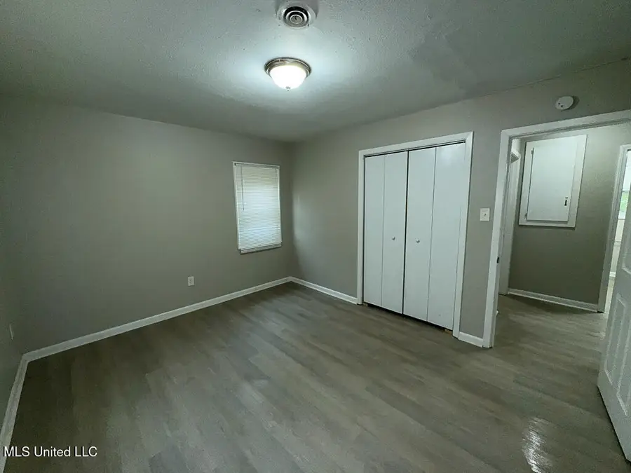 351 Lawrence Road, Jackson, MS 39206 - #3