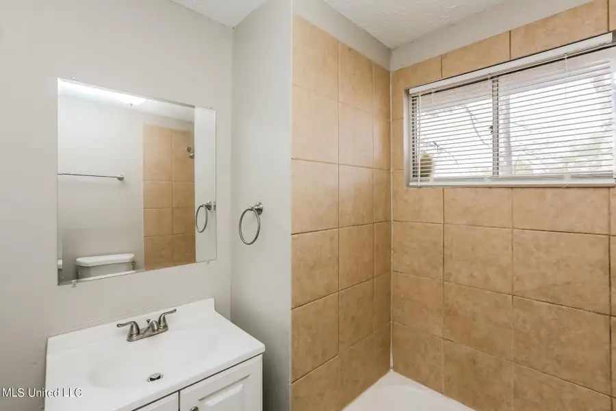620 Heather Lane, Jackson, MS 39206 - #3