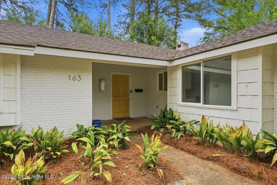 163 Chippewa Circle, Jackson, MS 39211 - #2
