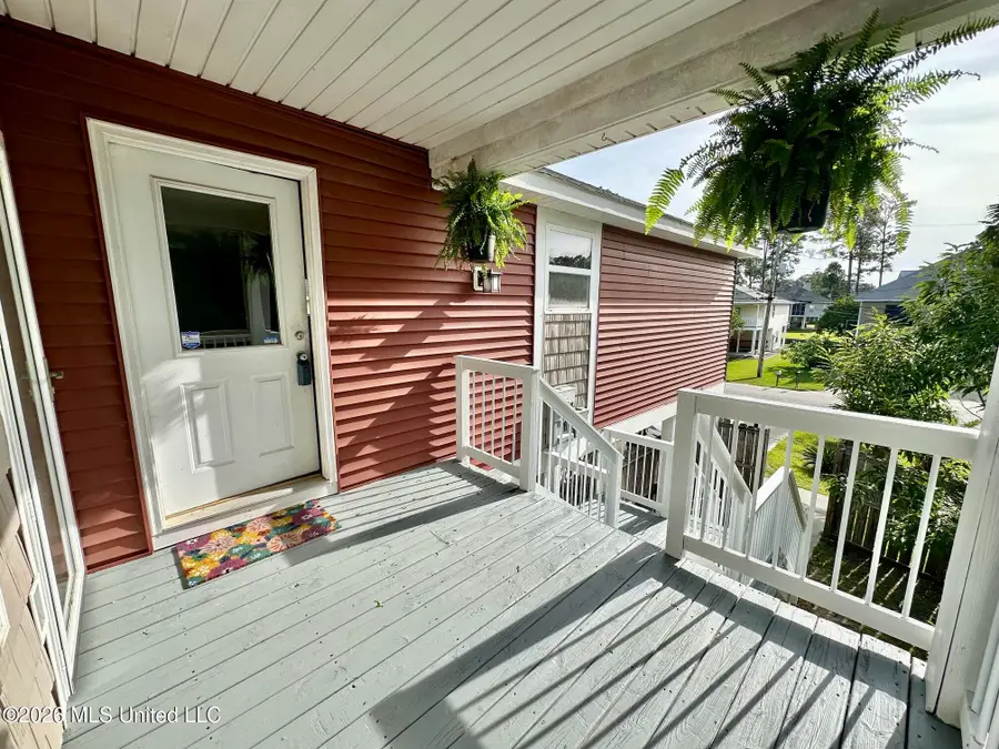 203 Pinewood Drive, Pass Christian, MS 39571 - #2