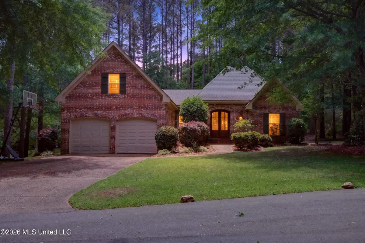 37 Cedarow, Hattiesburg, MS 39402 - #1