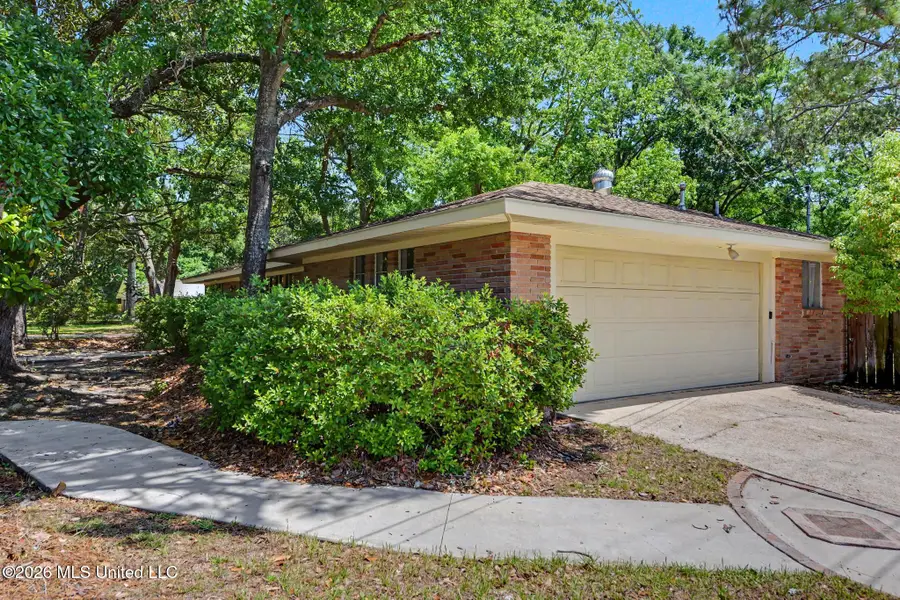 831 Graveline Road, Gautier, MS 39553 - #2