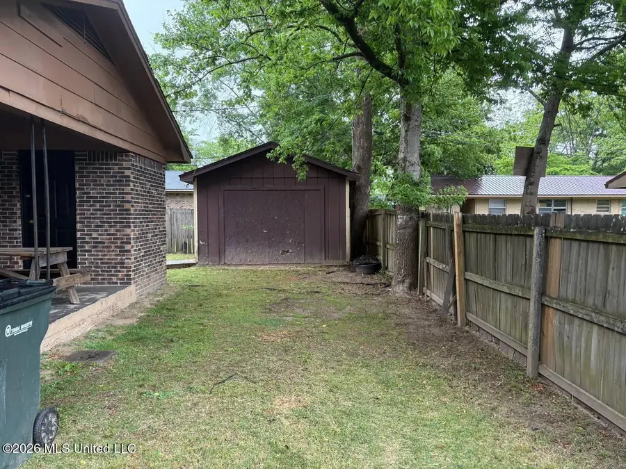 190 Greenbriar Circle, Holly Springs, MS 38635 - #3