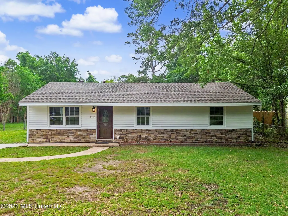 2907 Woodlawn Avenue, Moss Point, MS 39563 - #1