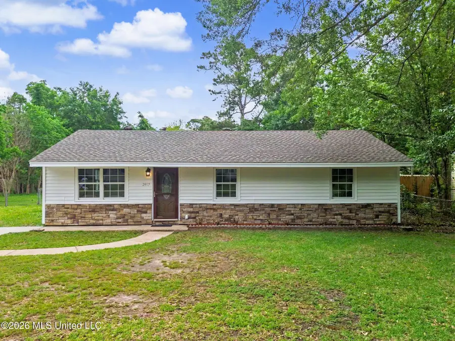 2907 Woodlawn Avenue, Moss Point, MS 39563 - #3