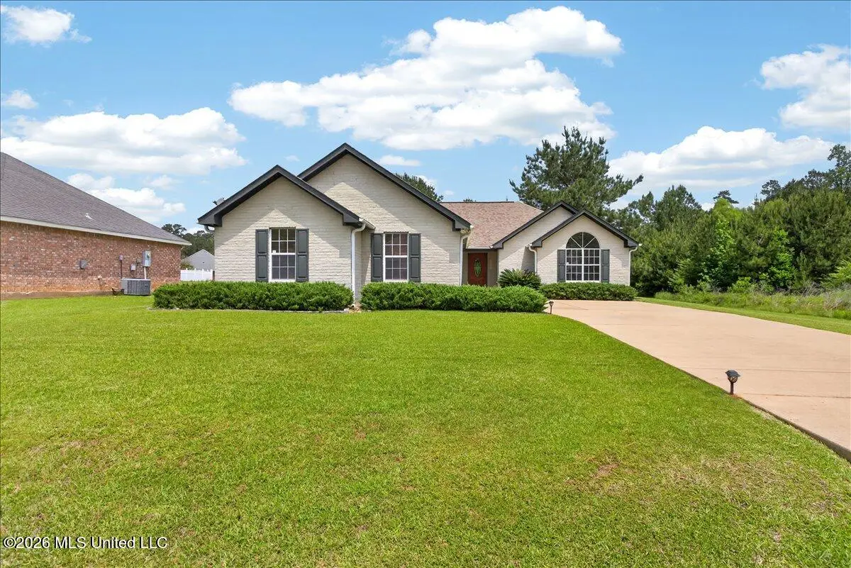 123 Fox Run Drive, McComb, MS 39648 - #1