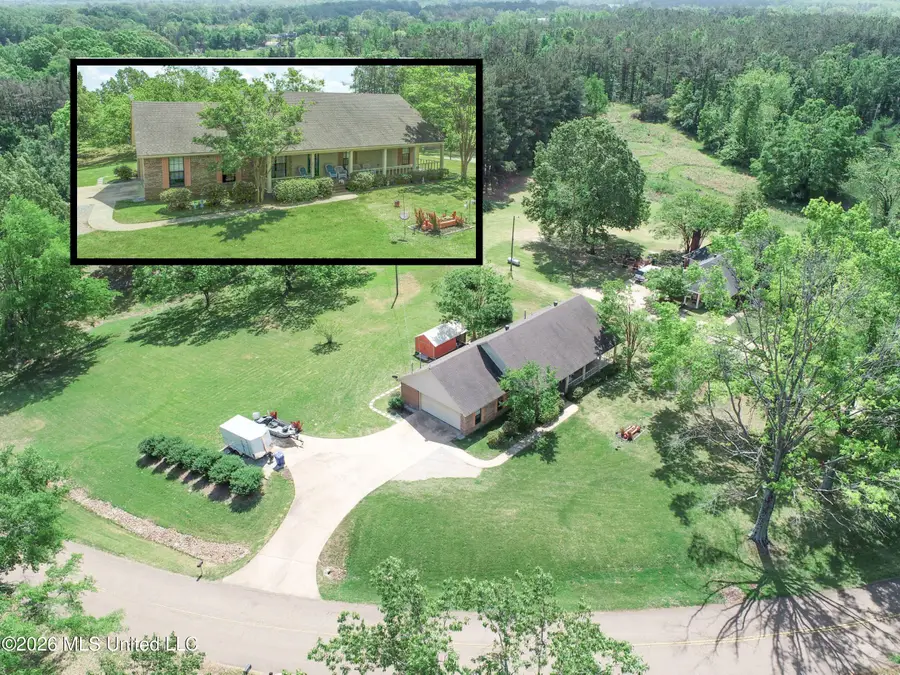 408 Hunters Parkway, Batesville, MS 38606 - #3