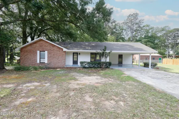 1501 Pioneer Drive, McComb, MS 39648