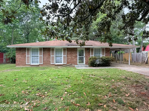 2805 Engleside Drive, Jackson, MS 39212