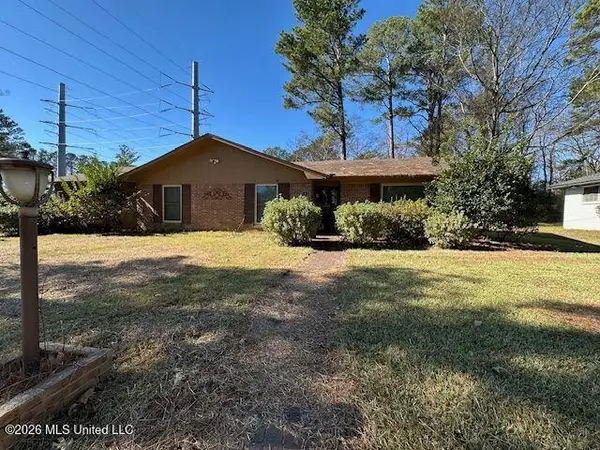 101 Lake Of Pines Drive, Jackson, MS 39206