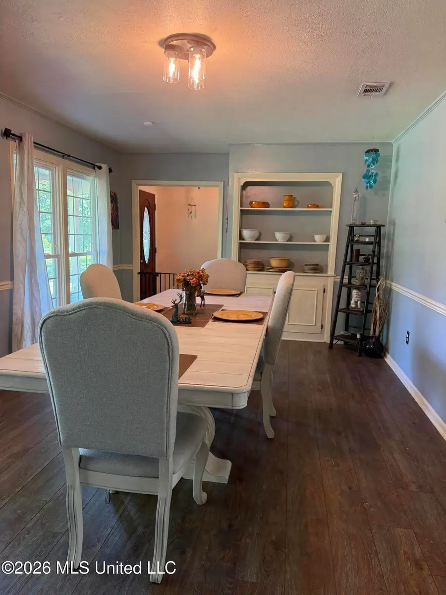 211 Glenwood Drive, Natchez, MS 39120 - #2