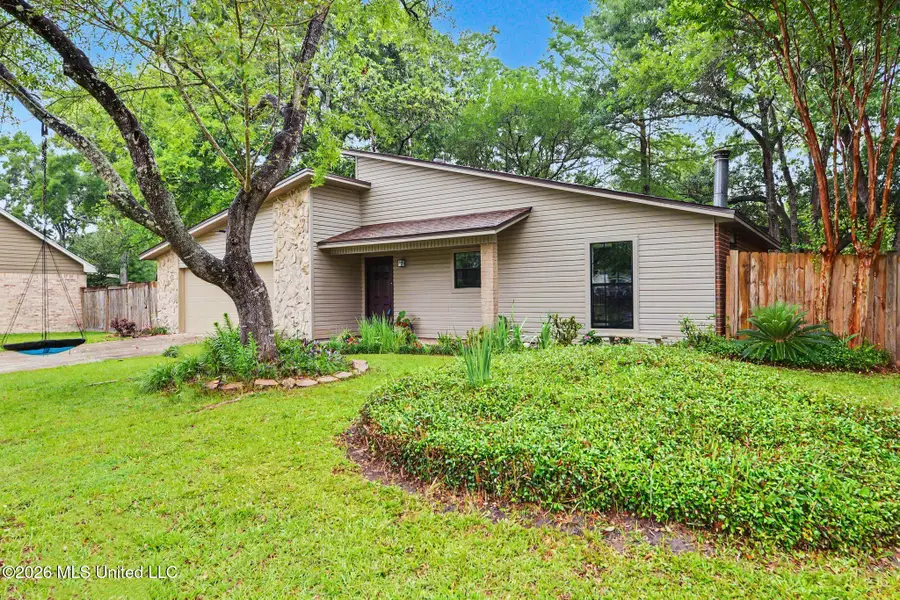 108 Lynne Therese Circle, Ocean Springs, MS 39564 - #2