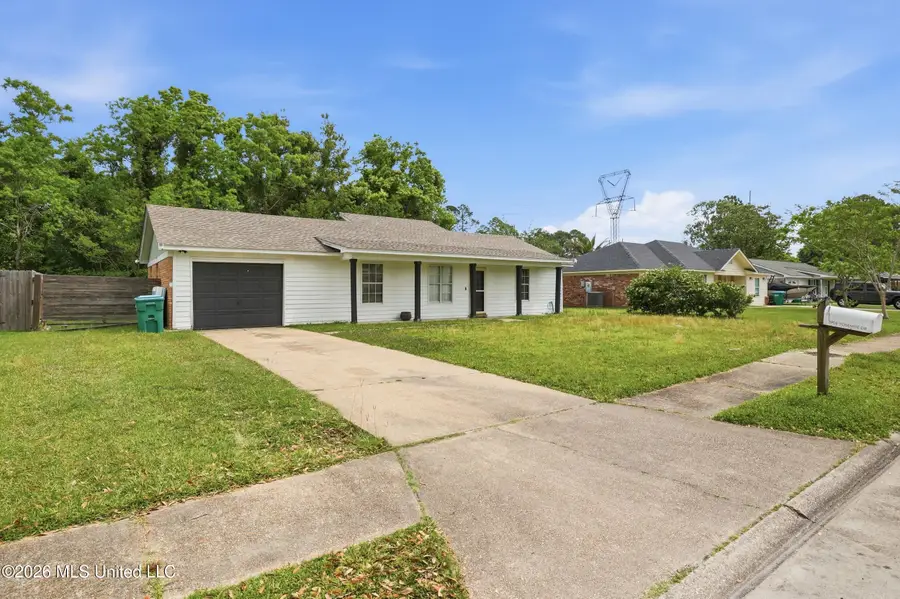 3905 Yosemite Drive, Ocean Springs, MS 39564 - #3