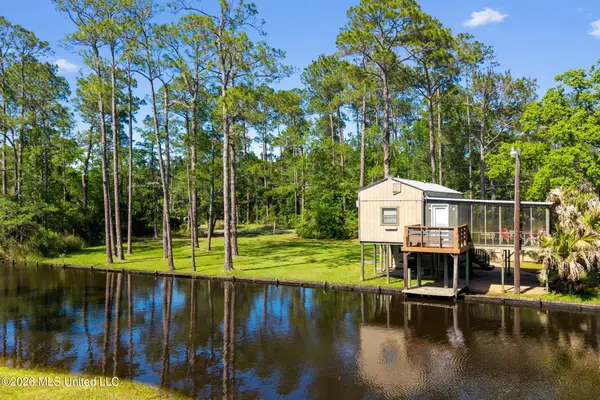10091 River Drive, Bay Saint Louis, MS 39520