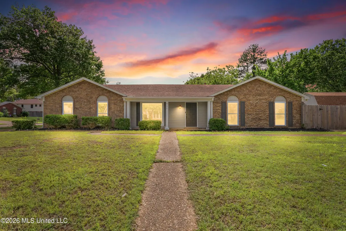8196 Farmington Drive, Southaven, MS 38671 - #1