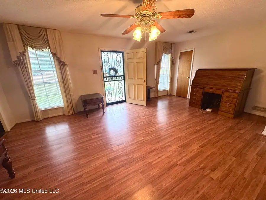 1305 W 2nd Street, Clarksdale, MS 38614 - #2