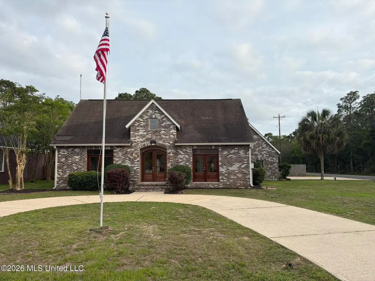 5601 Woody End Road, Ocean Springs, MS 39564 - #1