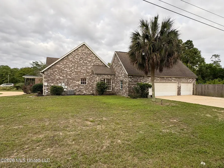 5601 Woody End Road, Ocean Springs, MS 39564 - #3