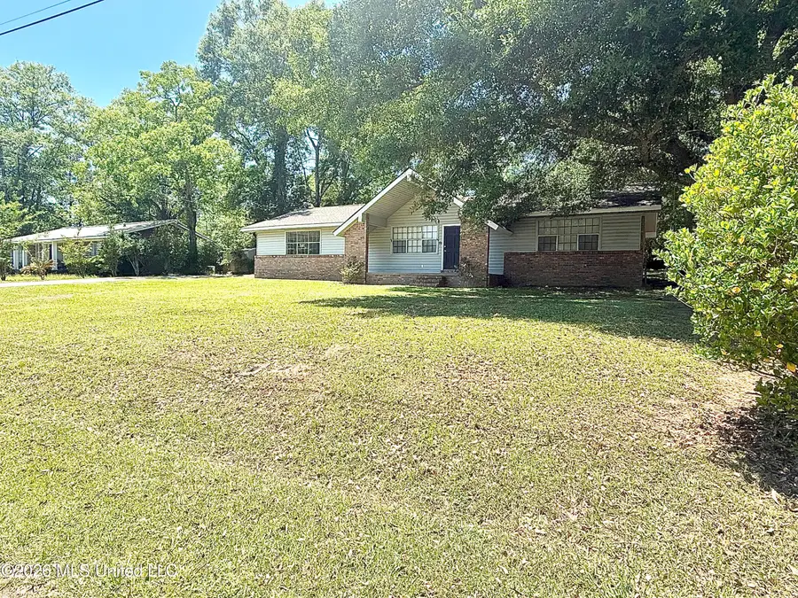 404 S Dorothy Street, Wiggins, MS 39577 - #3