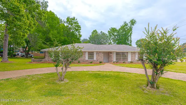 1206 Sunset Drive, Canton, MS 39046