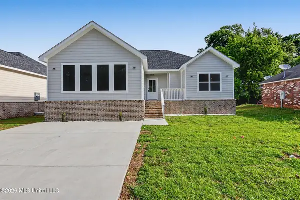 1738 Garden Park Drive, Biloxi, MS 39531